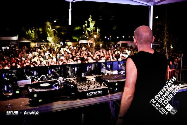 DJ1