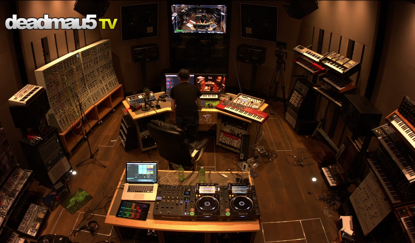 Guarda Deadmau5 Live Dal Suo Studio Dj Mag Italia