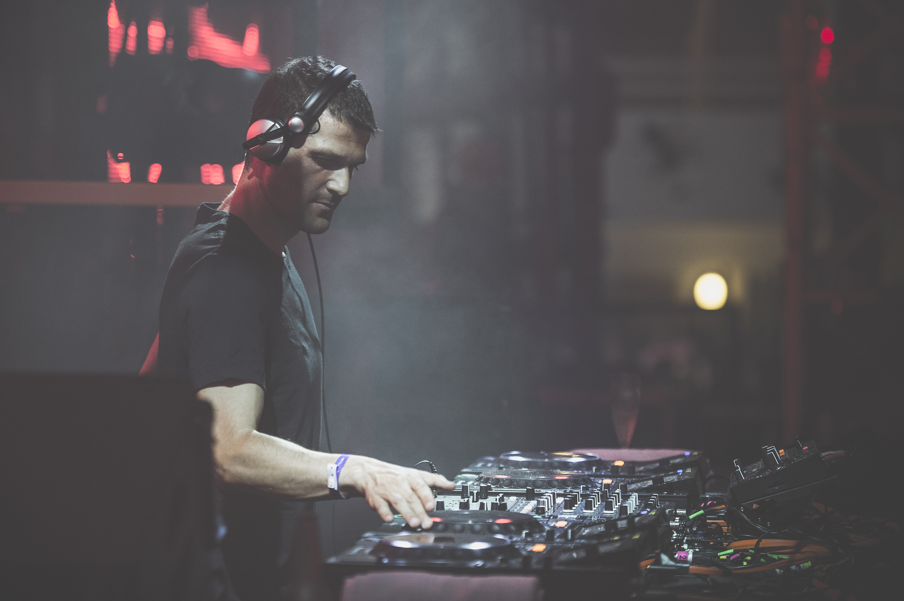 Andrea Oliva mixing