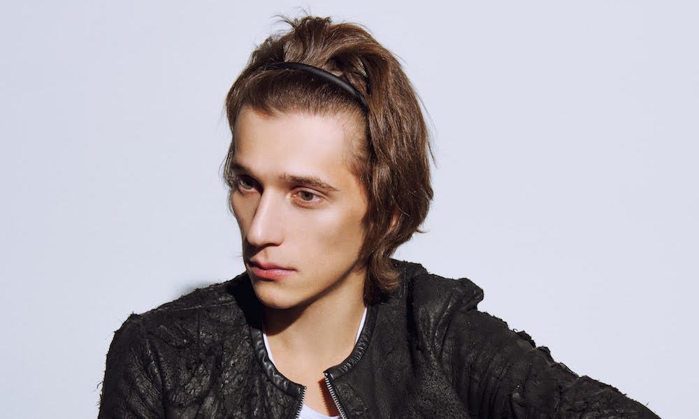 Эд ширан девушка из клипа. Shapov - cornerstone. Алексей shapov. Ин шапе. Chapet.