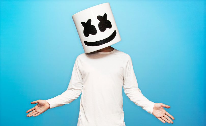 per celebrare l evento e monetizzarlo a dovere indiscrezioni riportano il lancio di una marshmello skin completa di martello e spray - costume di carnevale marshmello fortnite